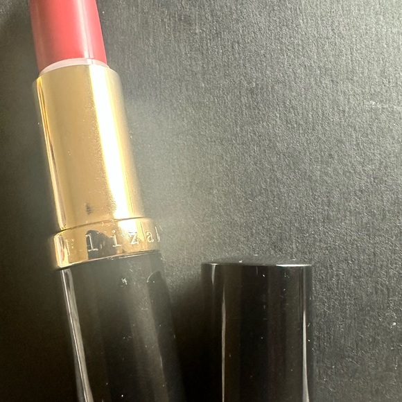 ELIZABETH ARDEN Exceptional Lipstick Breathless RARE DISCONTINUED COLOR - Picture 1 of 3